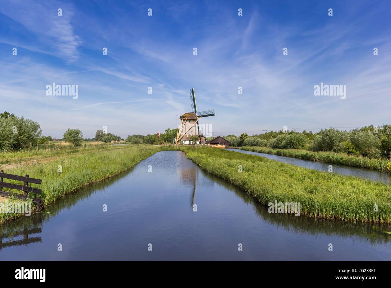 Historische Windmühle De Onrust in Noord-Holland, Niederlande Stockfoto
