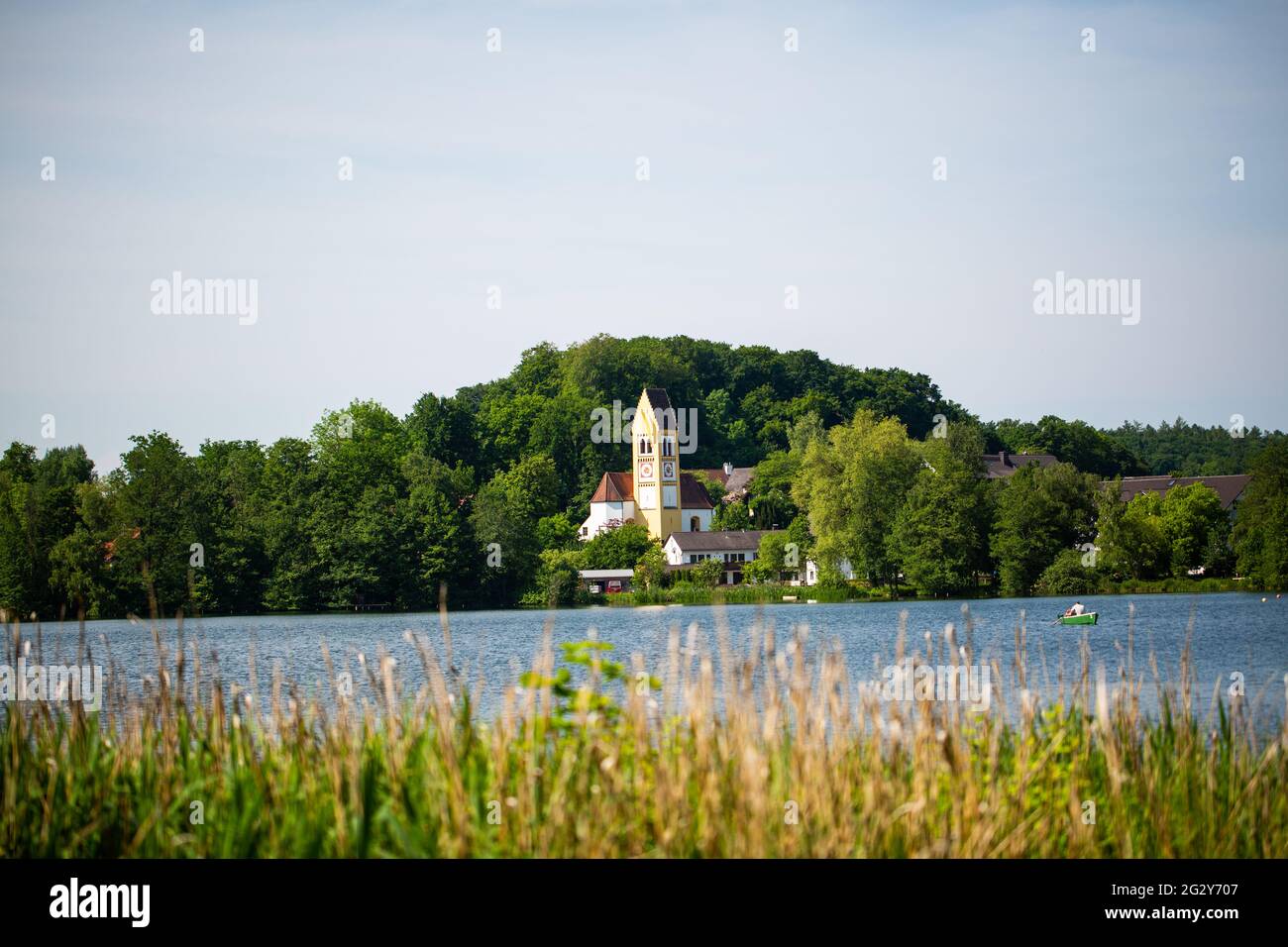 kirche am Wesslinger See, bayern Stockfoto