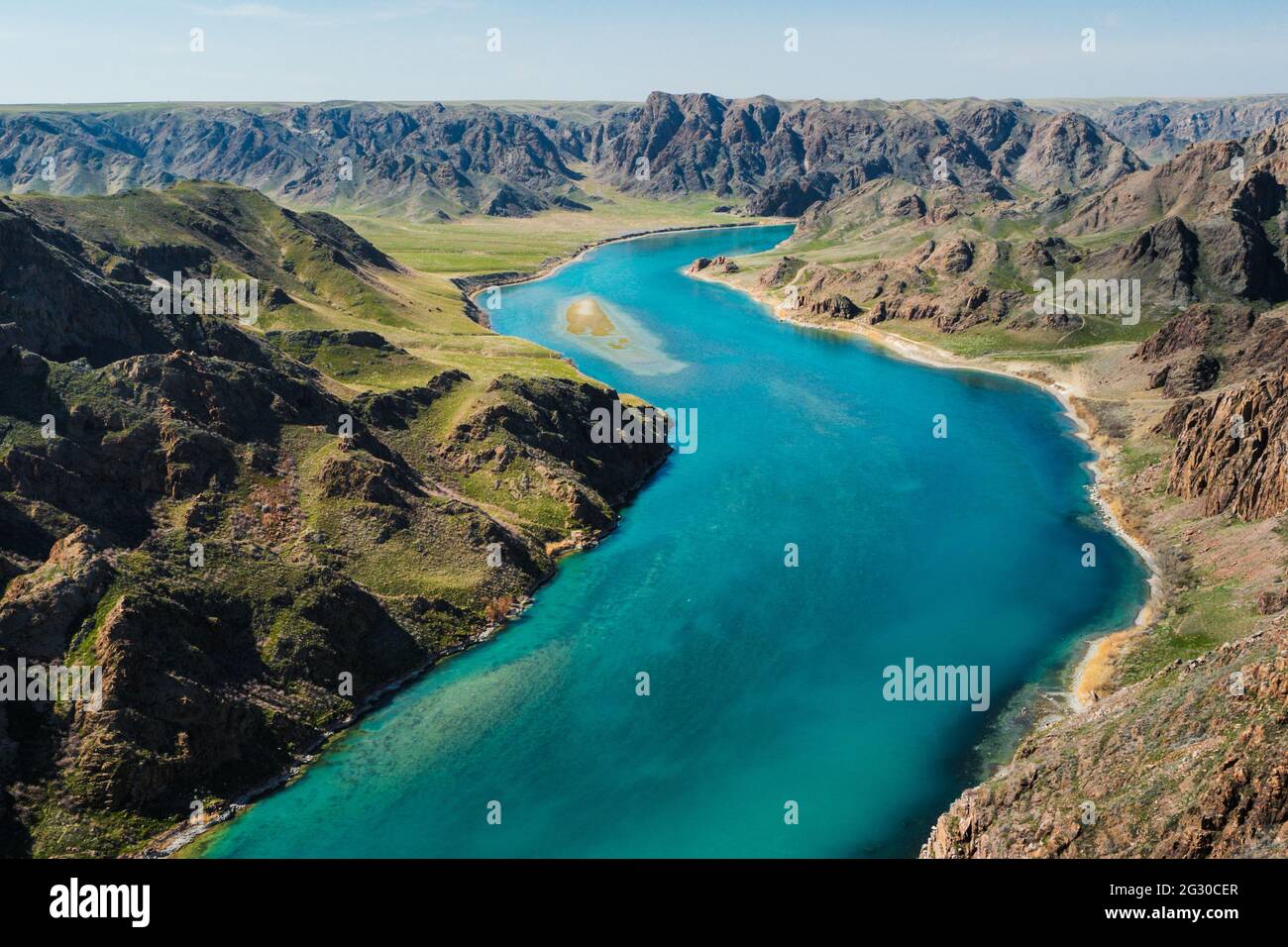 Ili-flusses im Frühjahr. Kasachstan. Almaty Region. Die Quelle ist in China. Es fließt in den See Balkhash Stockfoto