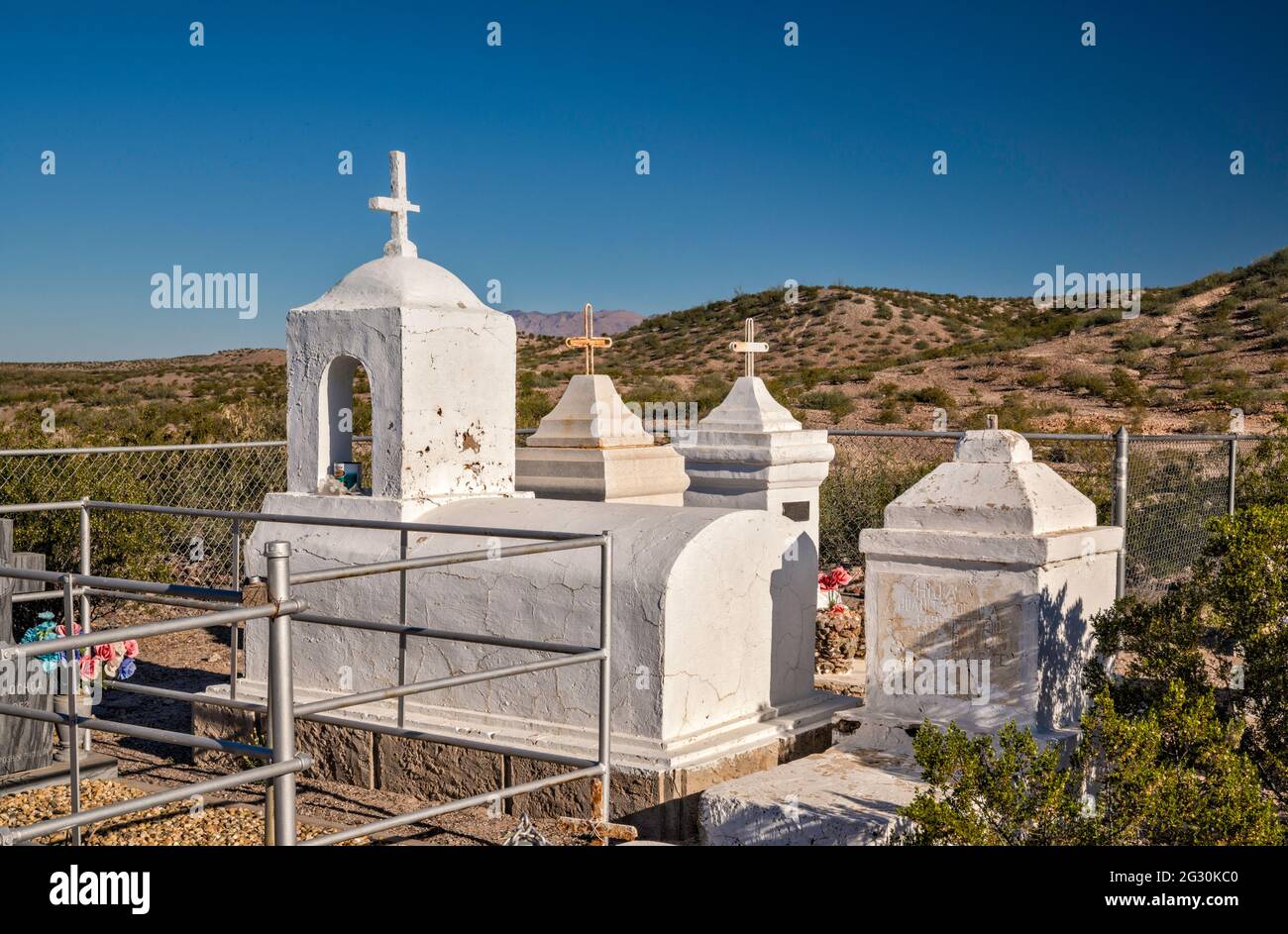 Gräber auf dem alten Friedhof, TX-170 Highway 10 m nördlich der Stadt Presidio, Big Bend Country, Texas, USA Stockfoto