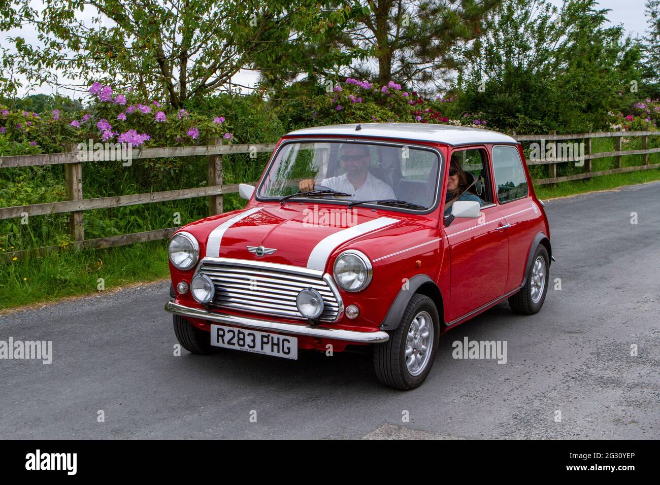 1998 90s Red Rover Mini Cooper Car Saloon Annual Manchester to Blackpool Vintage & Classic Car Stockfoto