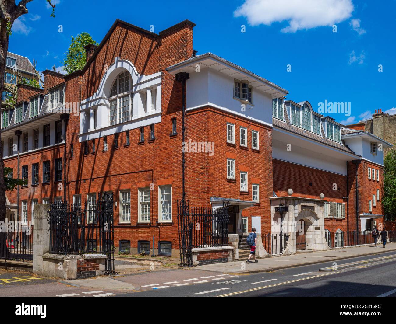 Maria Ward Haus Conference & Exhibition Center in Tavistock Place, Bloomsbury London. Gebaut 1898 Architekten Dunbar Smith und Cecil Brewer. Stockfoto