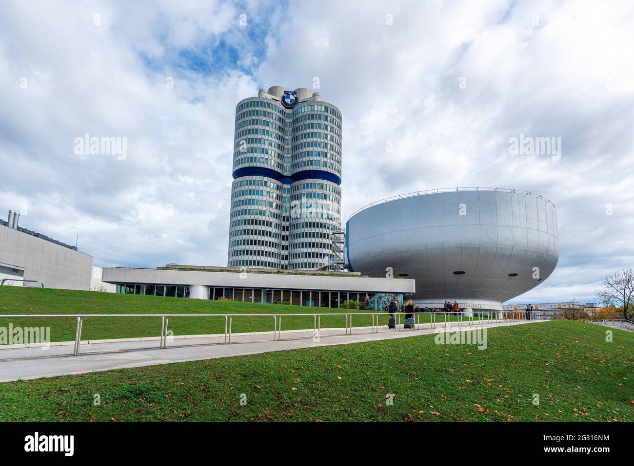 BMW Museum und BMW Hauptsitz - München, Deutschland Stockfoto