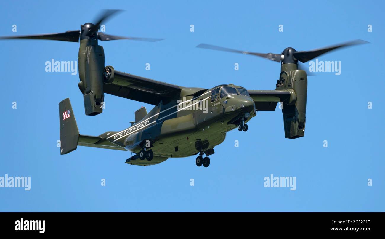 RNAS Culdrose, Helston, Cornwall, Großbritannien. Juni 2021. MV-22B Osprey-Flugzeuge des Marine Helicopter 1 Staffel, die den Schutzaufgaben des Präsidenten des designierten Sea King VH-3D 'Marine1' zugewiesen wurde Quelle: Bob Sharples/Alamy Live News Stockfoto
