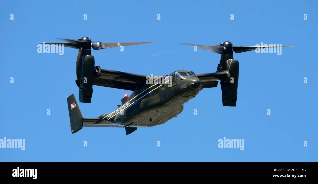 RNAS Culdrose, Helston, Cornwall, Großbritannien. Juni 2021. MV-22B Osprey-Flugzeuge des Marine Helicopter 1 Staffel, die den Schutzaufgaben des Präsidenten des designierten Sea King VH-3D 'Marine1' zugewiesen wurde Quelle: Bob Sharples/Alamy Live News Stockfoto