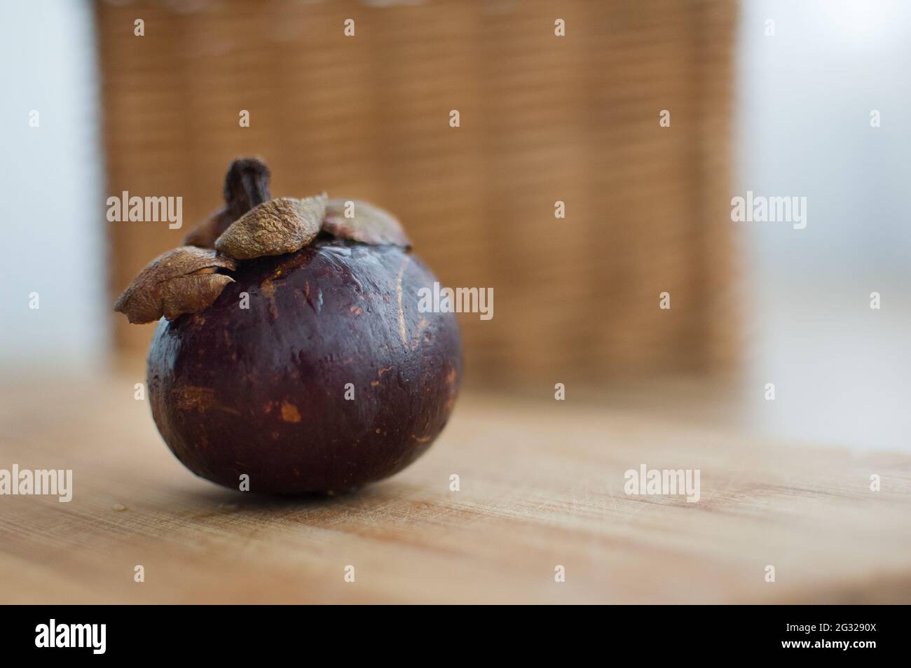 Dunkelviolette Haut Stockfotos Und Bilder Kaufen Alamy