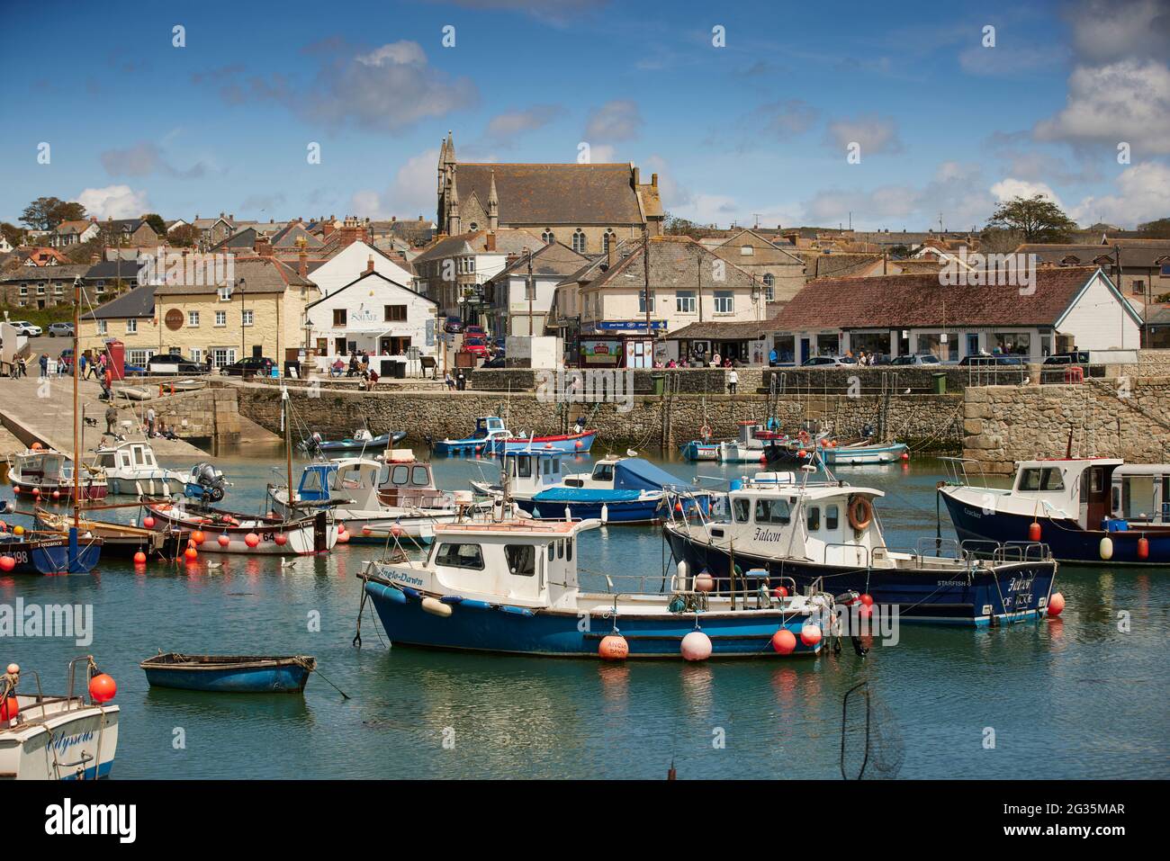 Cornish Touristenziel Porthleven, Cornwall, England, südlichster Hafen in Großbritannien, abgebildet den Hafen Stockfoto