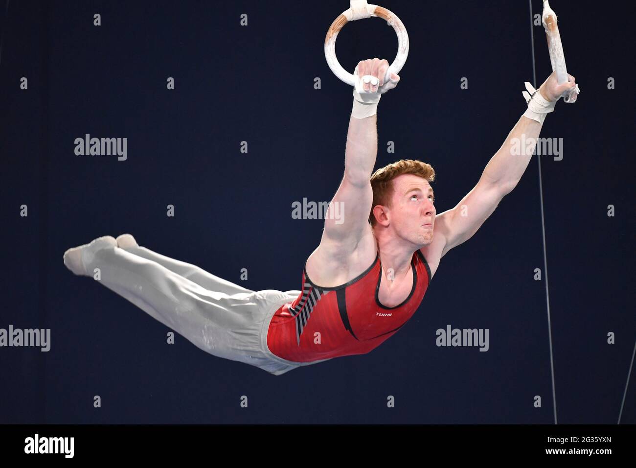 München, Deutschland. Juni 2021. Nils DUNKEL (GER), Aktion an den Ringen, Ringen, rund um Männer. Gymnastik 2. Olympia-Qualifikation in München am 12. Juni 2021. Kredit: dpa/Alamy Live Nachrichten Stockfoto