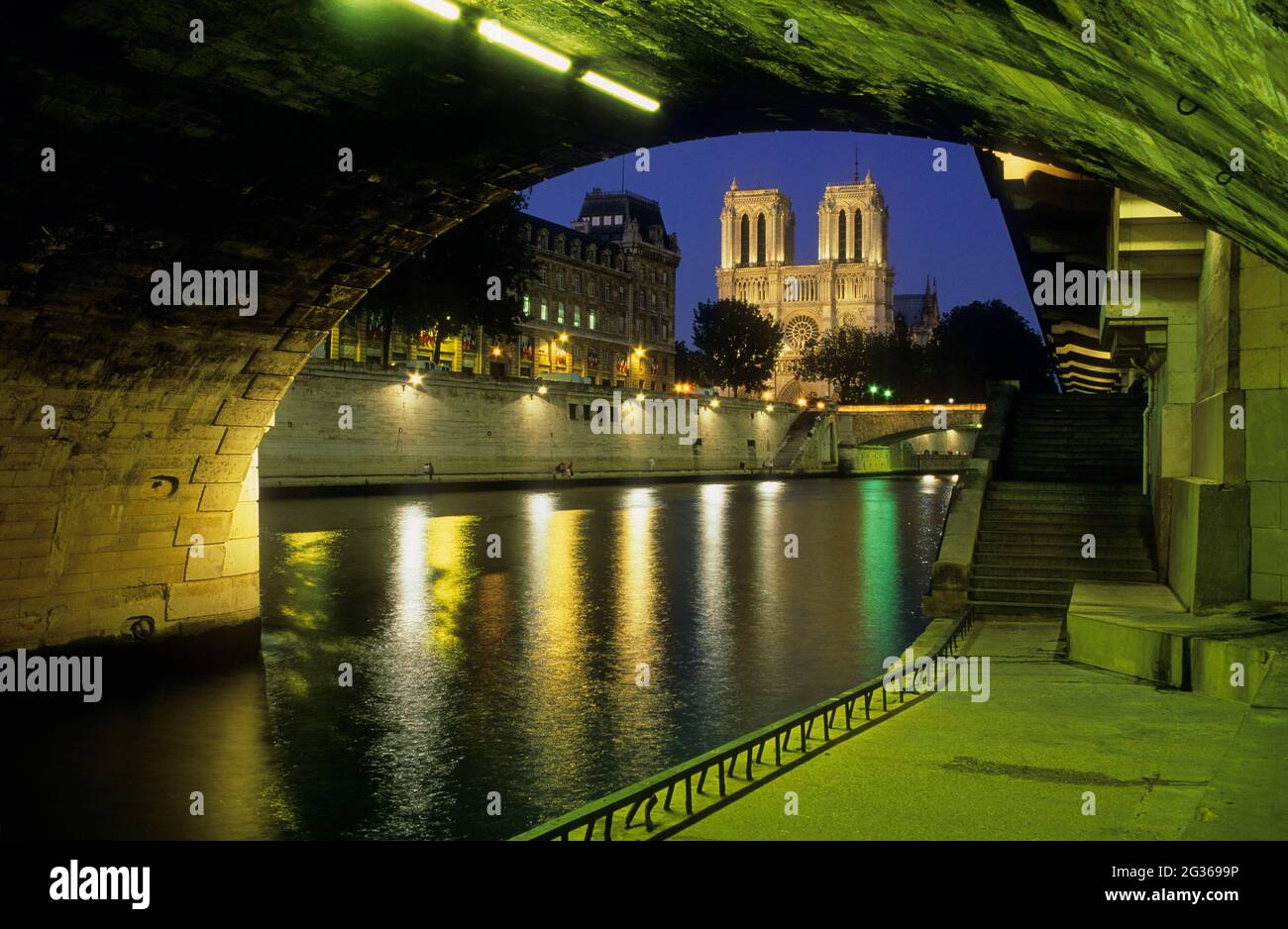 FRANKREICH PARIS 4. BEZIRK, KIRCHE NOTRE DAME VON DER BRÜCKE SAINT MICHEL Stockfoto