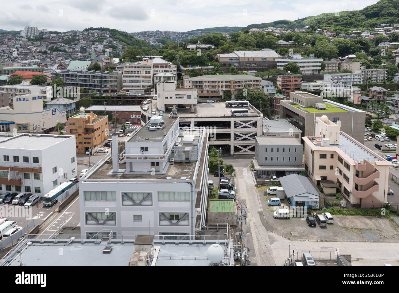 Nagasaki, Japan - 1. Juli 2016: Blick auf Nagasaki, Japan vom internationalen Kreuzfahrthafen Stockfoto