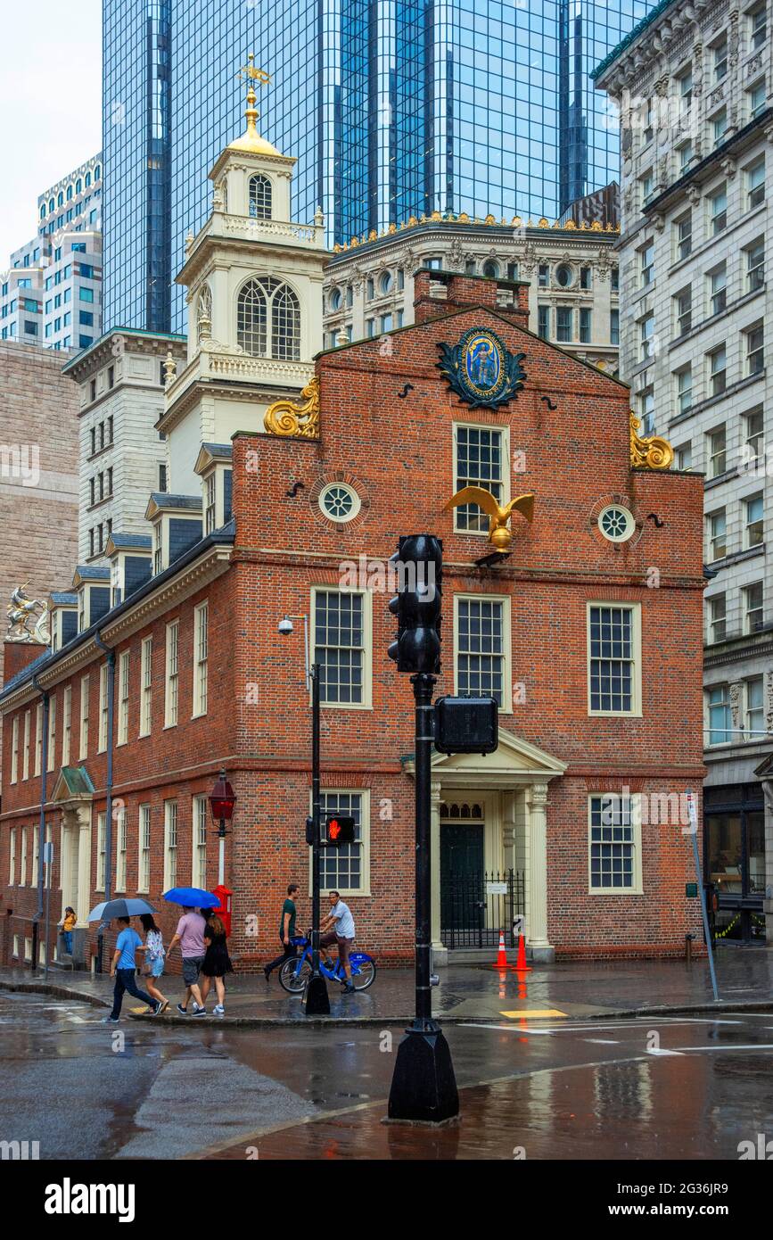 Das Old State House, Boston. Die historische Stätte der Unabhängigkeitserklärung wurde 1776 vom Balkon gelesen. Downtown Crossing Gebiet von Bosto Stockfoto