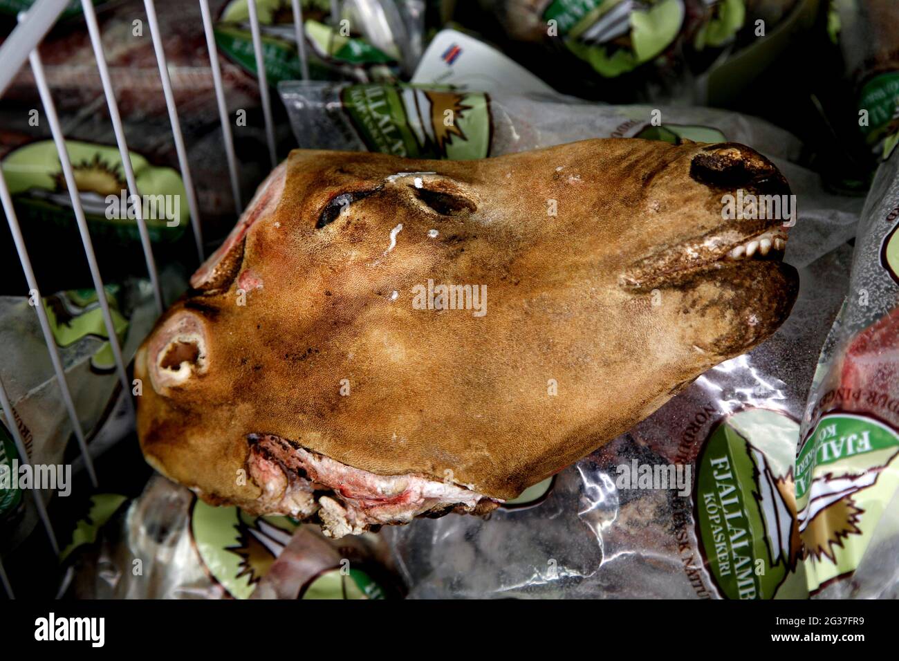 Schafskopf, Gefrierschrank, Supermarkt, Egilsstaoir, Ostisland, Island Stockfoto