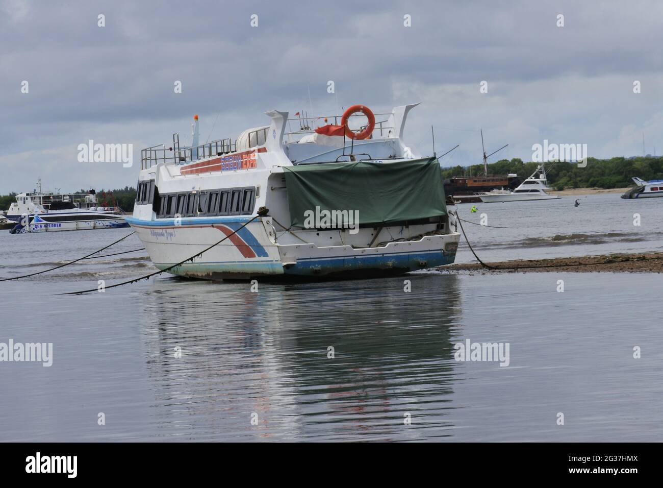 DENPASAR, INDONESIEN - 27. Januar 2021: Die Schönheit und die Einrichtungen des Traumstrands in sanur, Bali, 12. Februar 2021 Stockfoto