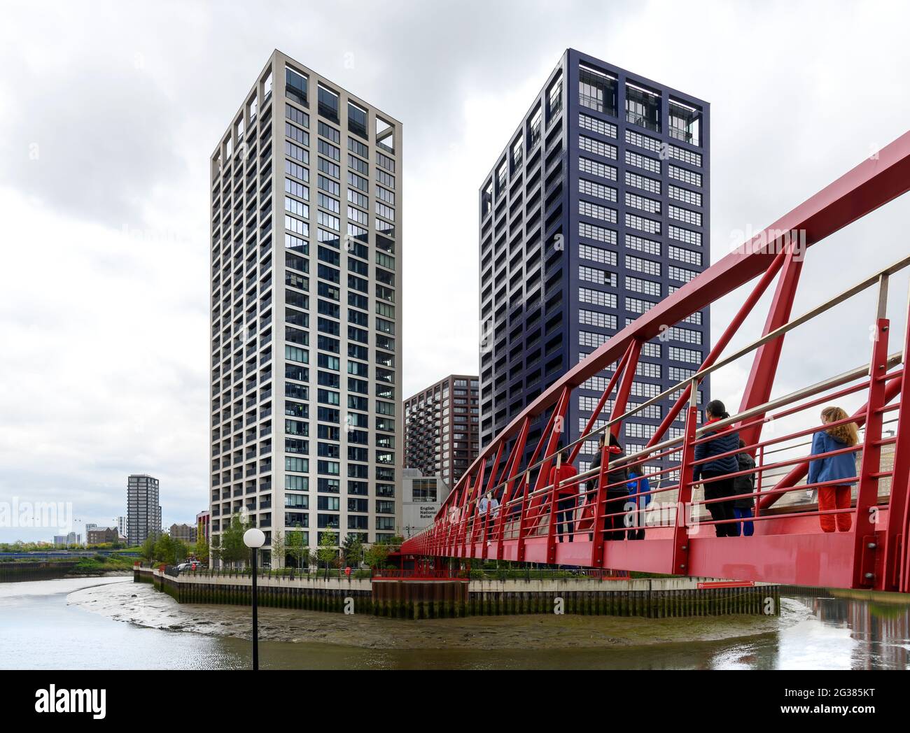 London City Island ist eine Neubaustadt gegenüber der Greenwich Peninsular. Die Insel ist umgeben vom Fluss Lea - einem Nebenfluss zur Themse. Stockfoto