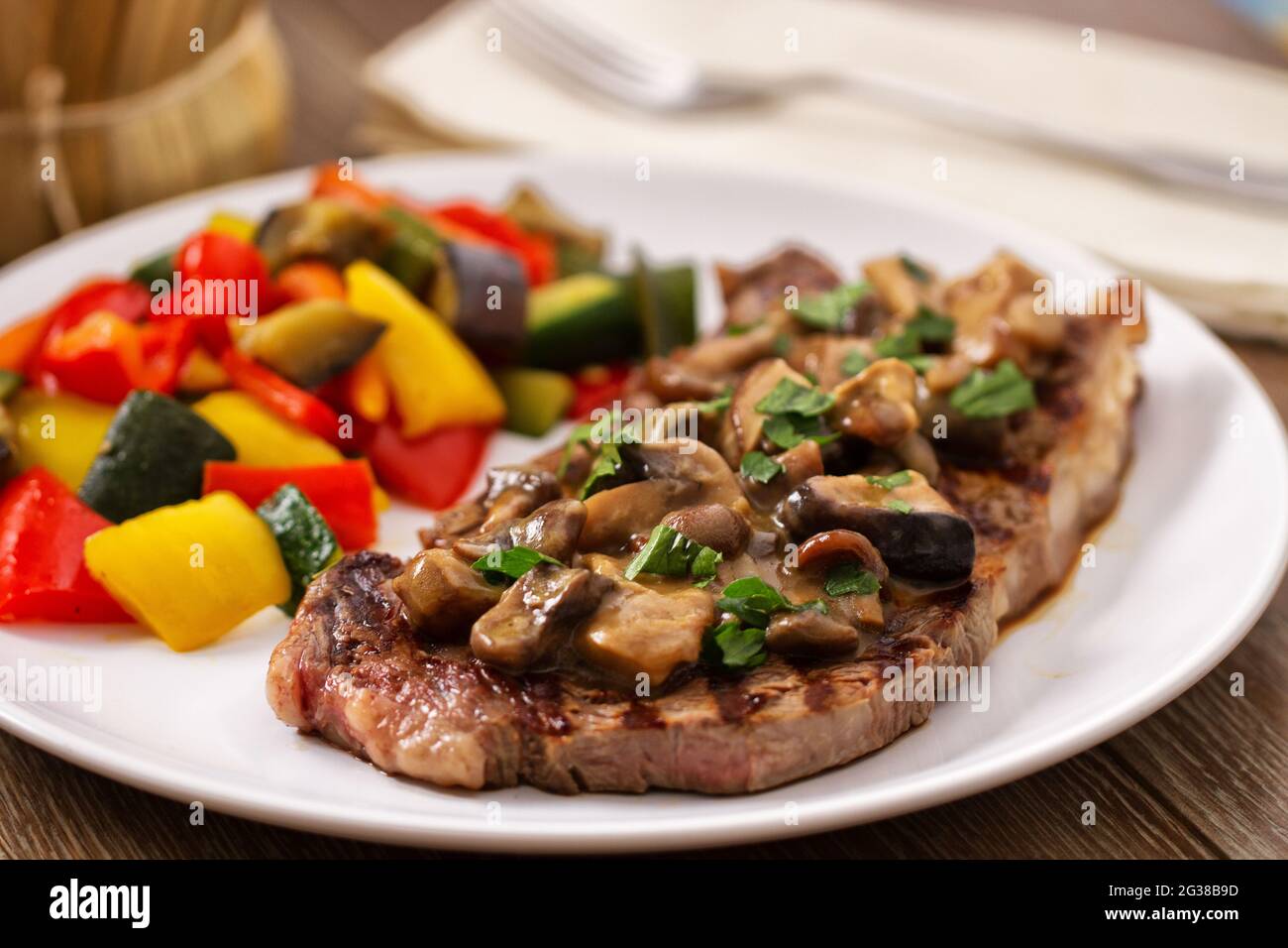 Beefsteak Pilze Stockfotos und -bilder Kaufen - Alamy