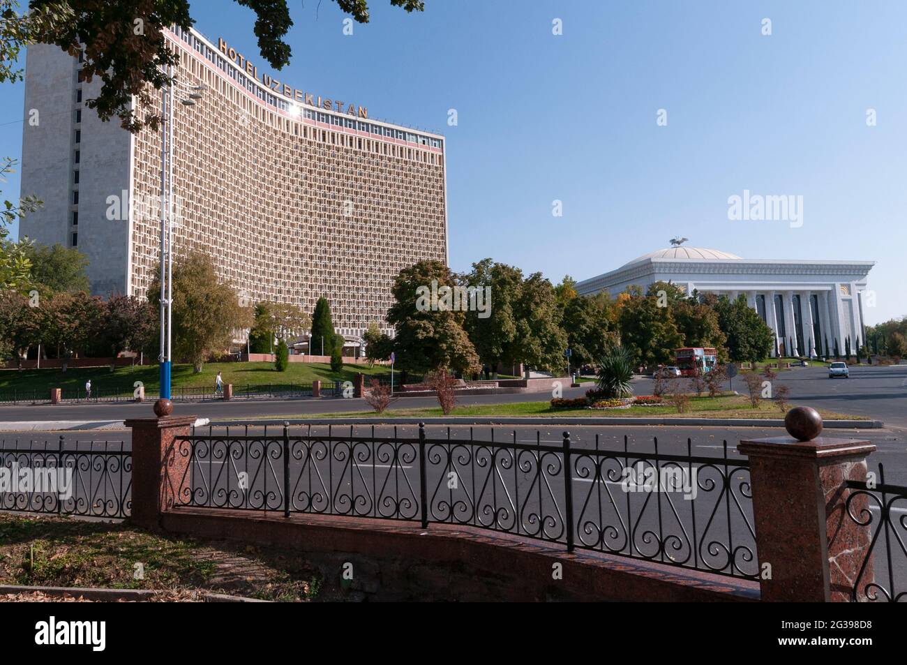 Hotel Uzbekistan auf dem Amir Temur Platz in Usbekistan, in Taschkent. Stockfoto