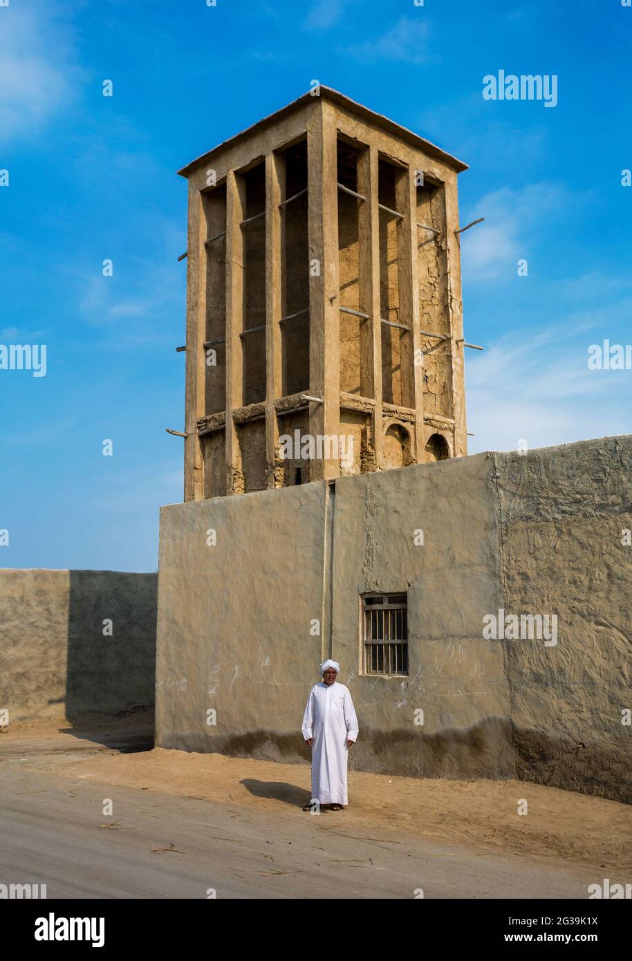 Das prominenteste Element in den Häusern von Laft ist ihr Windturm (Windfänger). Das Dorf Haft liegt auf der Insel Qeshm in der Provinz Hormozgan, Iran. Stockfoto