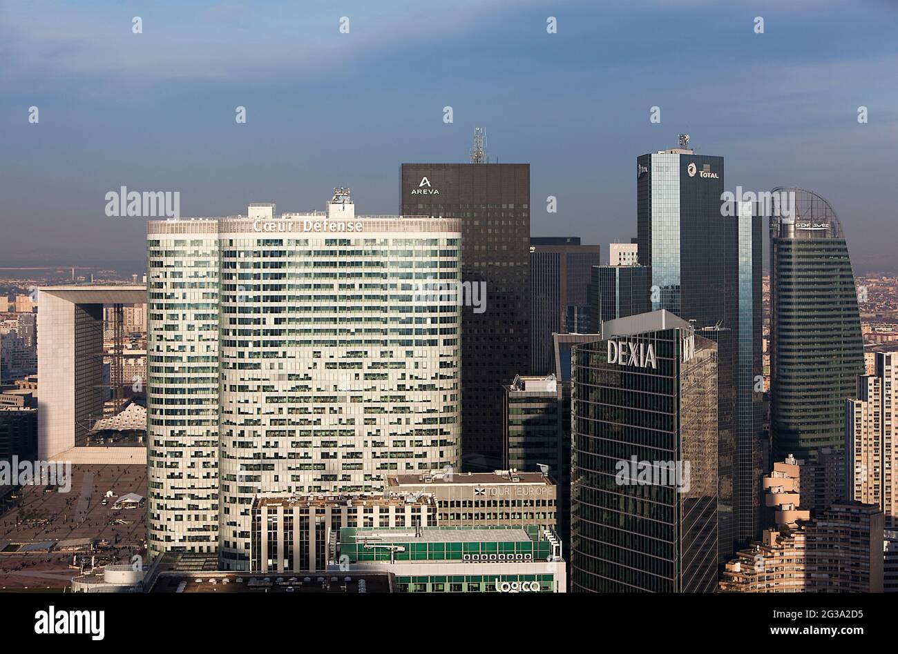 FRANKREICH, HAUTS DE SEINE (92), COURBEVOIE, GESCHÄFTSVIERTEL LA DEFENSE. COEUR DEFENCE, AREVA, DEXIA, TOTAL UND GDF-SUEZ TÜRME Stockfoto