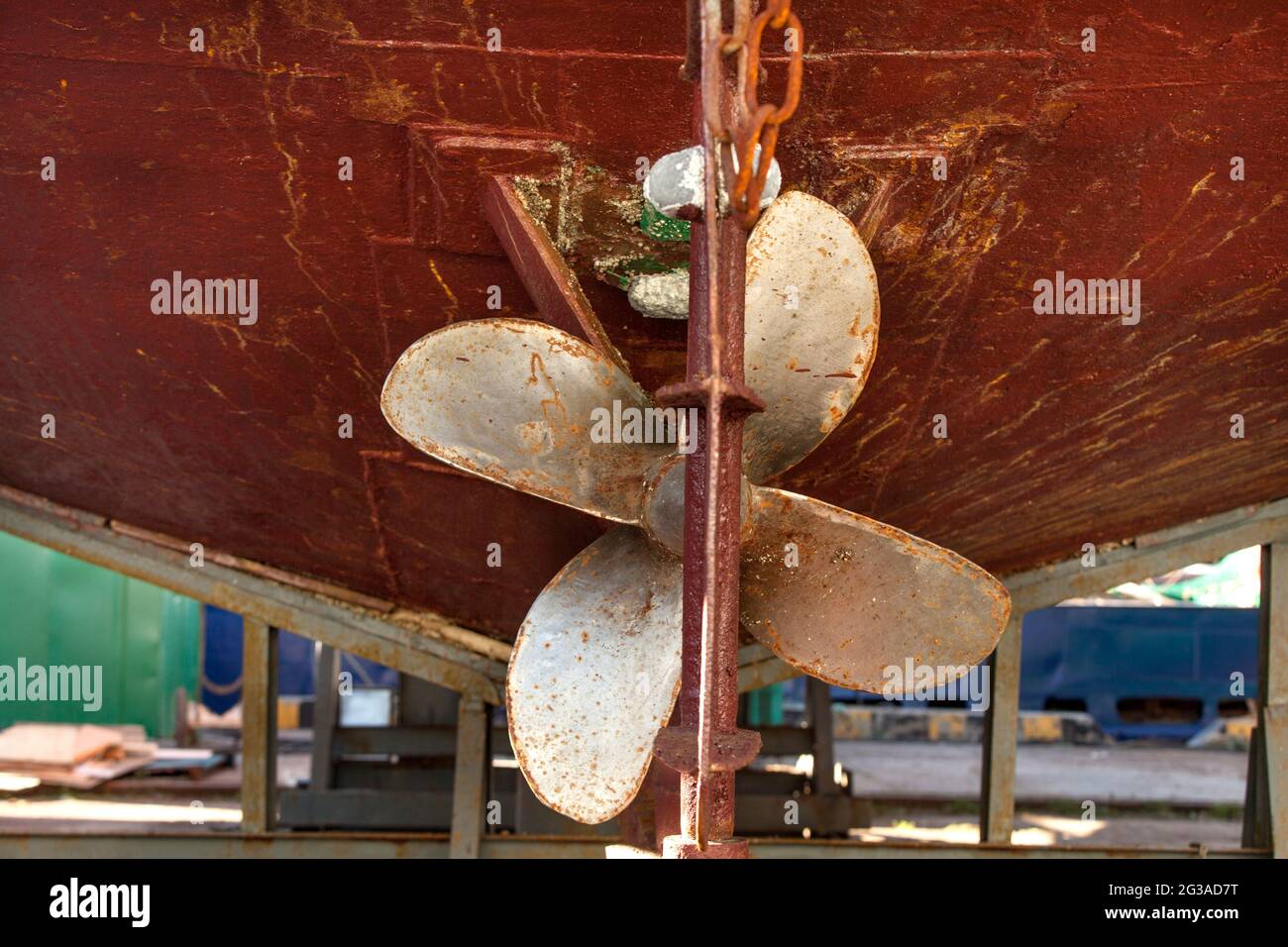 Die Fischereischiffe auf der Werft Stockfoto