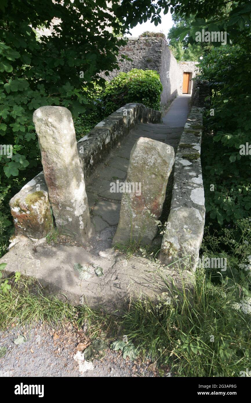 Grassington, Yorkshire, Großbritannien. Steinbrücke über Captain Beck, bekannt als Li'le Emily's Brücke. Wahrscheinlich spät C17- früh C18. Schutt, Einzelbogen, Stockfoto