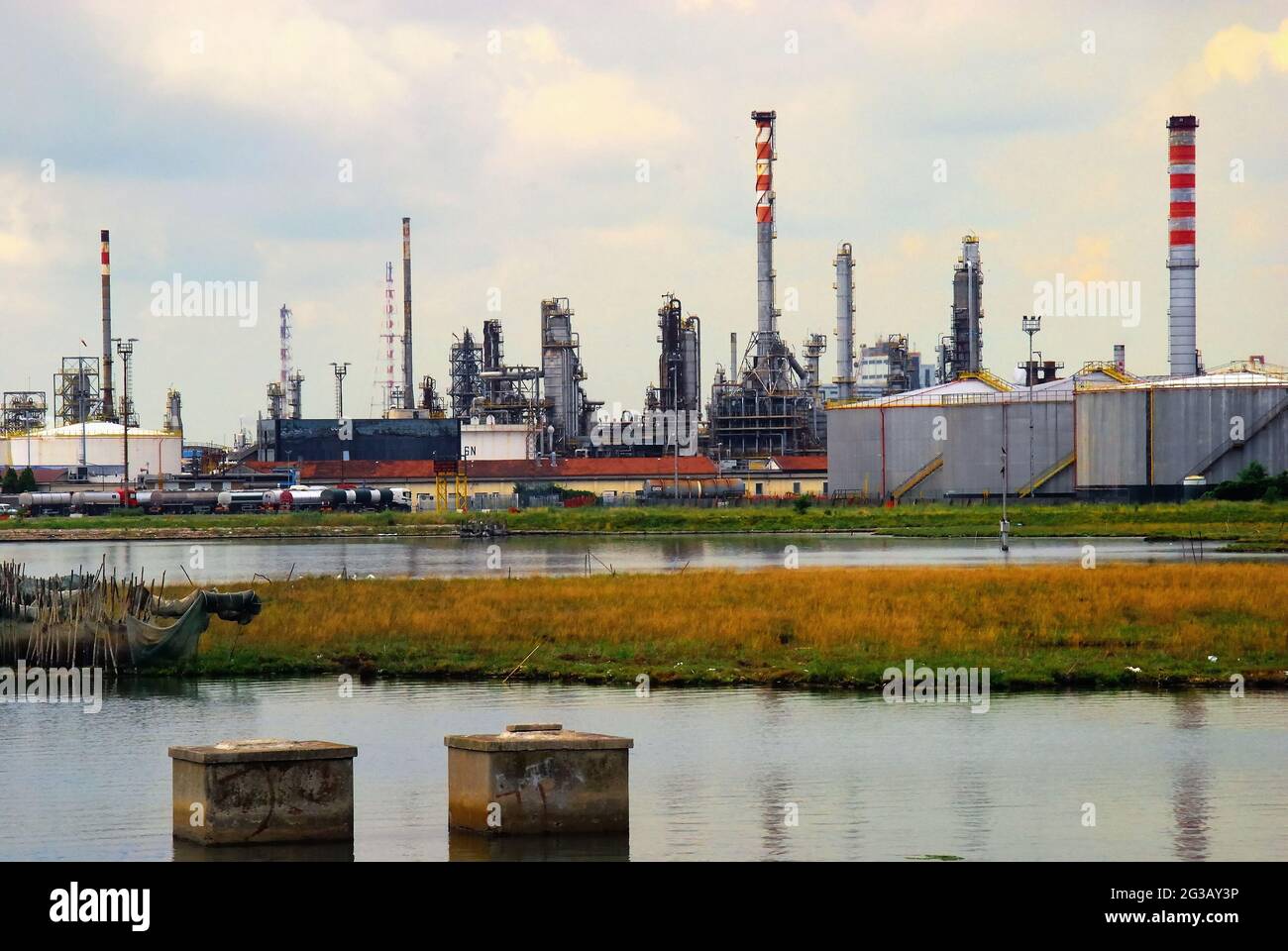 Das Industriegebiet von Porto Marghera. Die Petrochemie Stockfotografie Alamy
