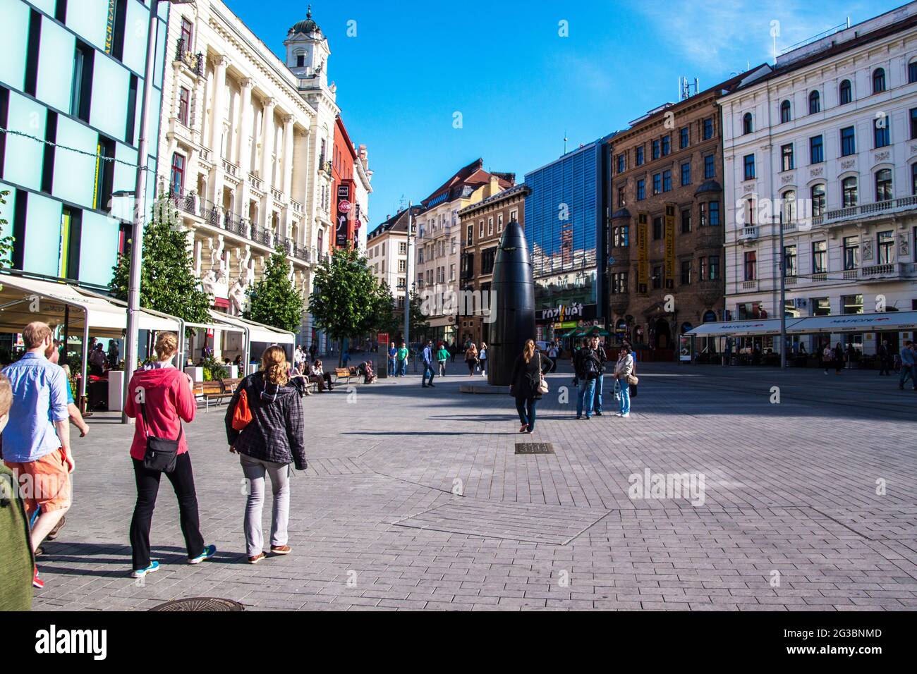 BRNO, TSCHECHISCHE REPUBLIK - MAI 8: Blick auf einen Platz der Freiheit (namesti Svobody) in Brno, Tschechische Republik am 8. Mai 2014. Brünn ist die zweitgrößte Stadt in Stockfoto