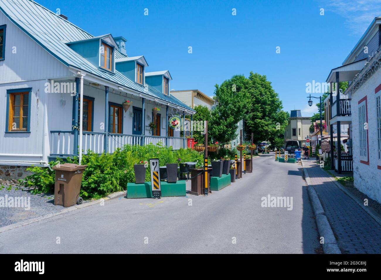 Terrebonne, Quebec, Kanada - 11. Juni 2021: Rue Saint François Xavier Stockfoto