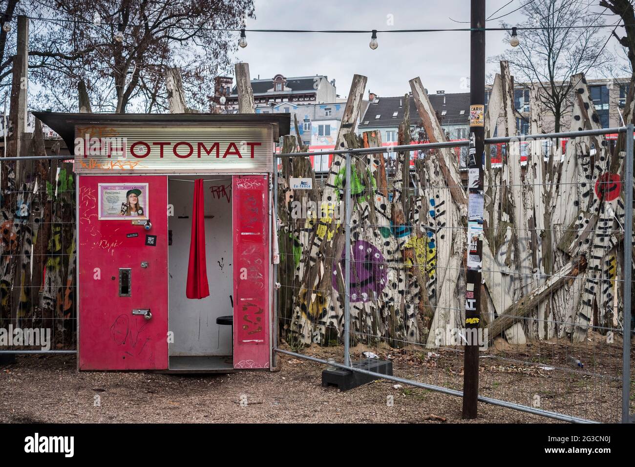 Fotomat Passbild Automat Im Hamburger Schanzenzentrum Am Central Park Stockfotografie Alamy