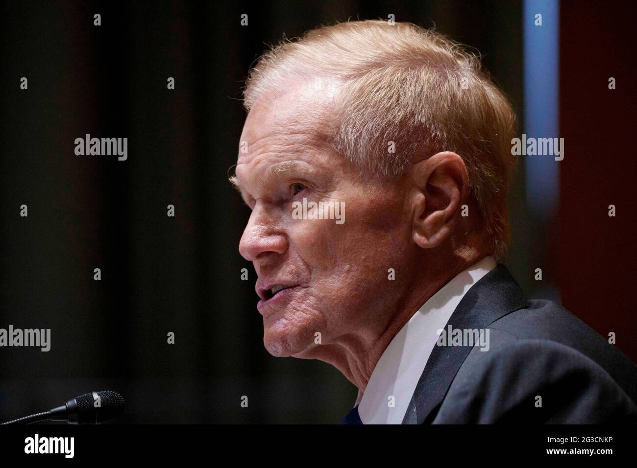 Washington, USA. Juni 2021. Der NASA-Administrator Bill Nelson bezeugte vor dem Unterausschuss für die Mittelzuweisung des US-Senats für Handel, Justiz, Wissenschaft und verwandte Agenturen bezüglich des Budgetantrags der NASA für das Geschäftsjahr 2022 in Washington, DC, USA, am 15. Juni 2021. Kredit: Ting Shen/Xinhua/Alamy Live Nachrichten Stockfoto