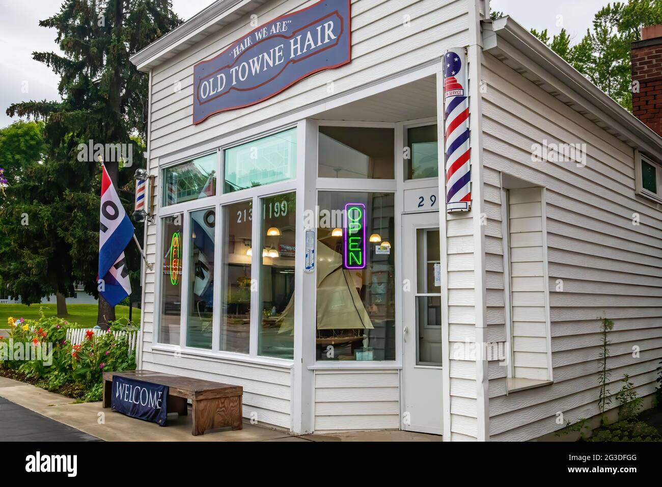 Blue Vintage Barbershop Stockfotos Und Bilder Kaufen Alamy