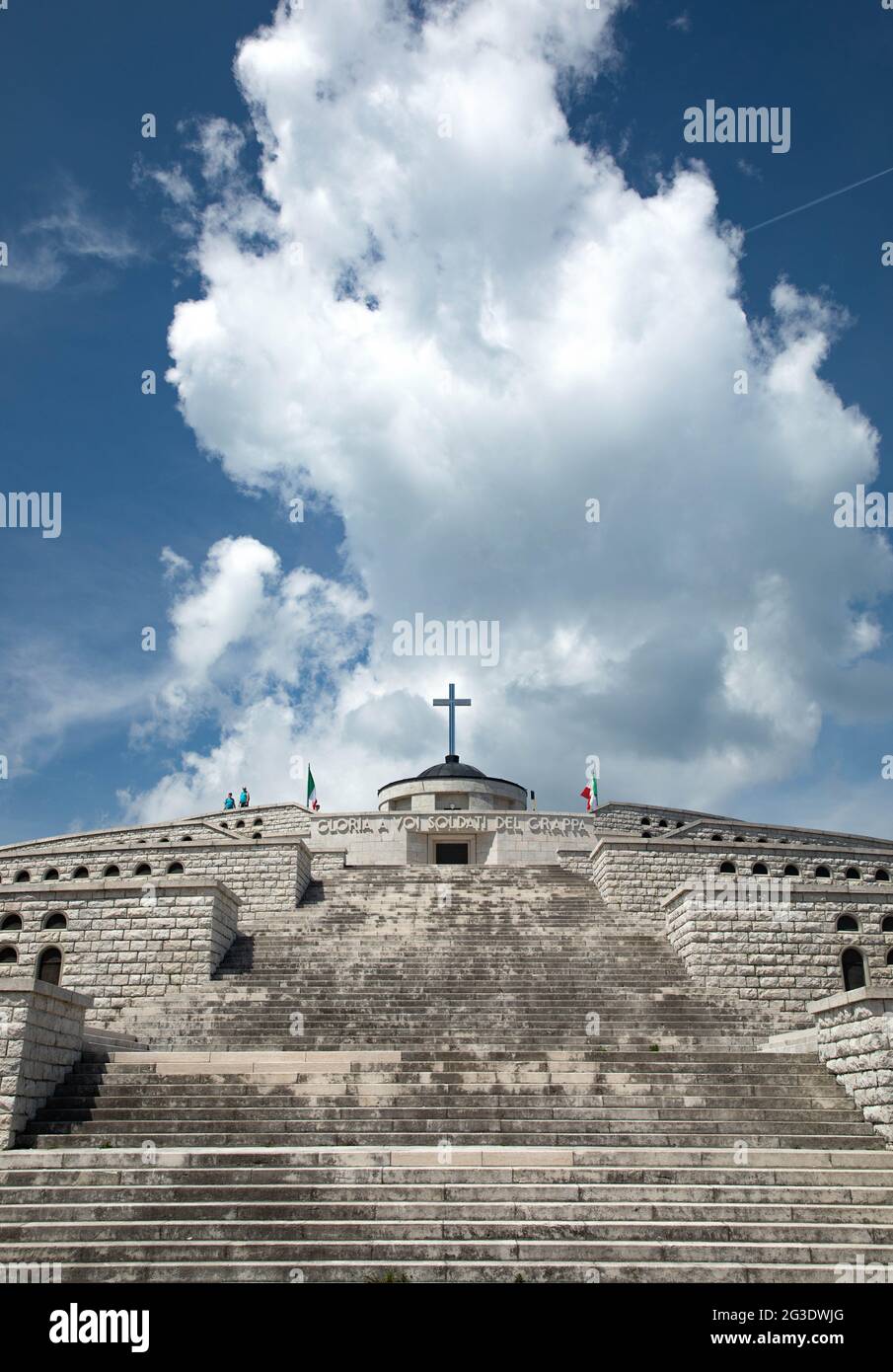 Sacrario Militare di Bassano del Grappa panoramica sul Monte Grappa