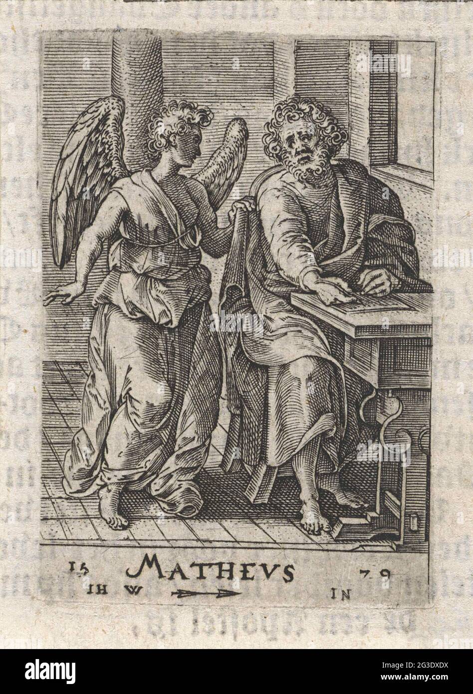 Evangelist Matthew; Mathevs; vier Evangelisten. Der Evangelist Matthew schreibt sein Evangelium in einem Raum an seinem Schreibtisch. Der Engel steht neben ihm. Stockfoto