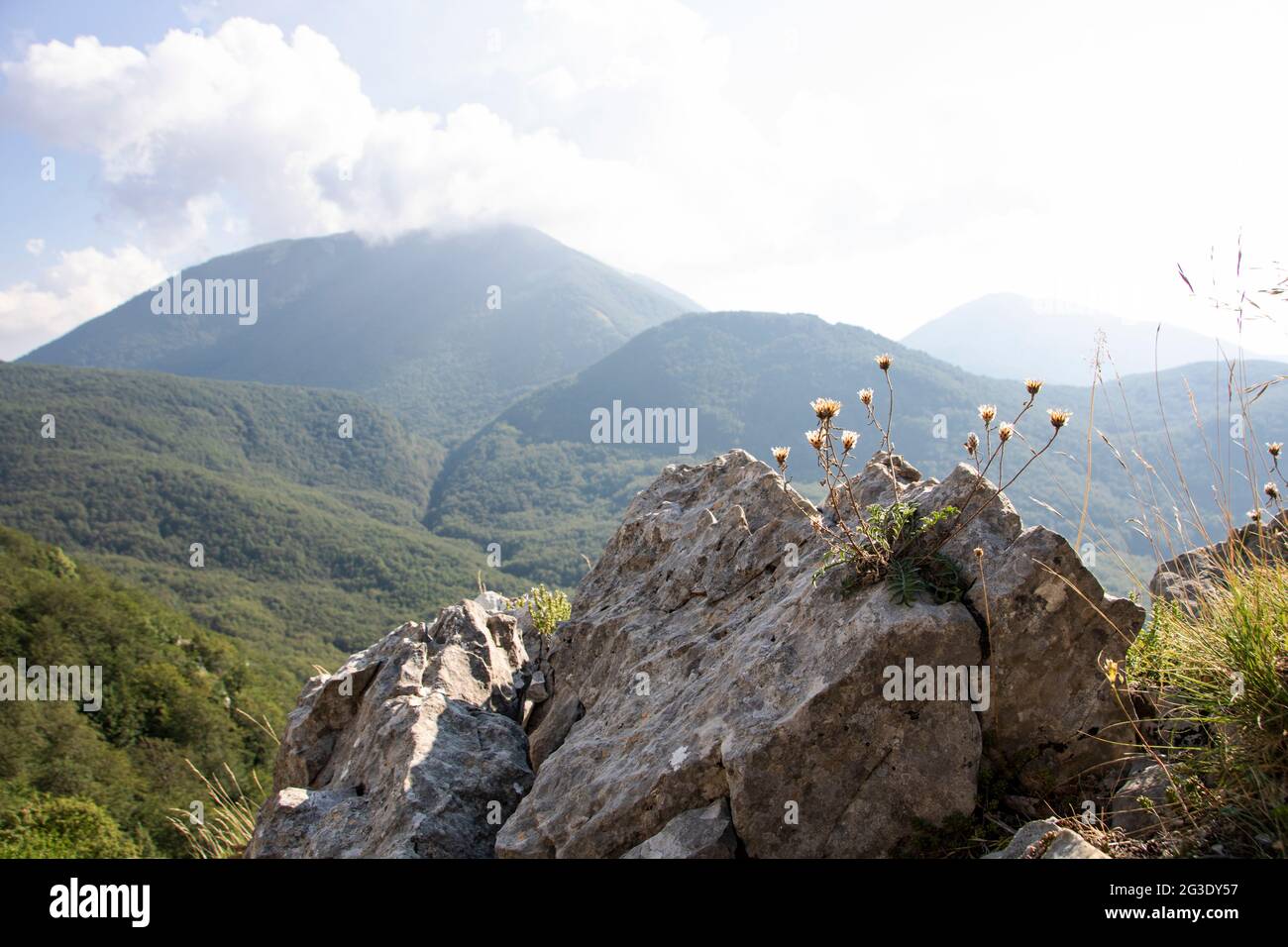 In San Severino Lucano - Italien - am 2020. august - Landschaft von Pollino Nationalpark, ein weites Naturschutzgebiet in Basilicata und Kalabrien, italienische Re Stockfoto