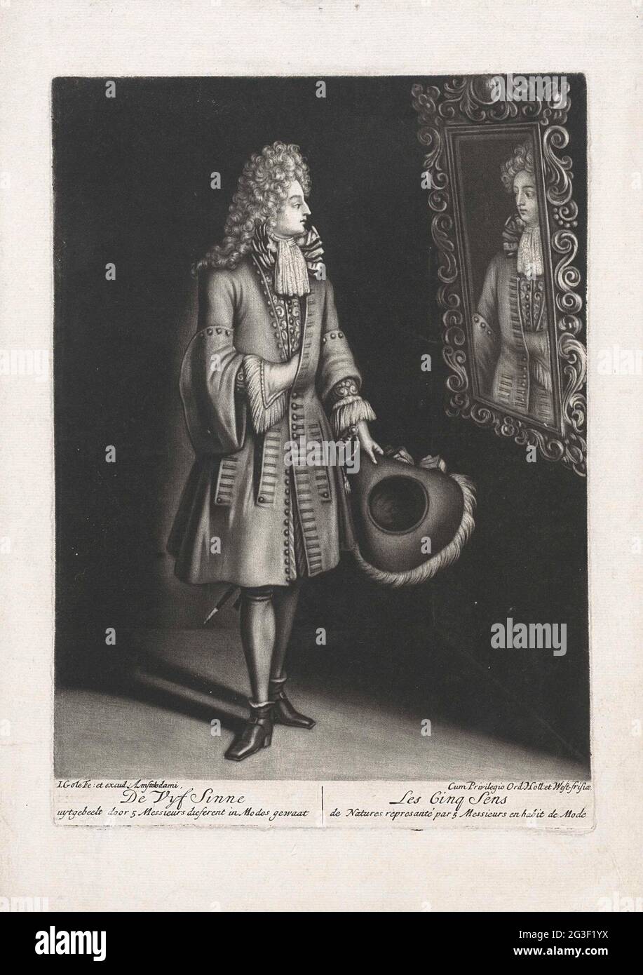Das Gesicht: Der Mann sieht sich selbst im Spiegel an; die fünf sinne,  uytegeprotes von 5 Messern Dieferent in Modi. Lord im modischen Kostüm ca.  1695-1700, Hut in der Hand, vor einem