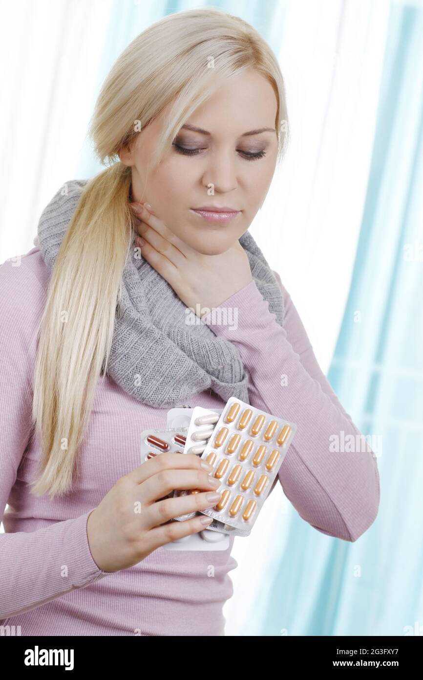Blondes Mädchen lässt sich ordentlich nageln Blondes Mädchen lässt sich ordentlich nageln