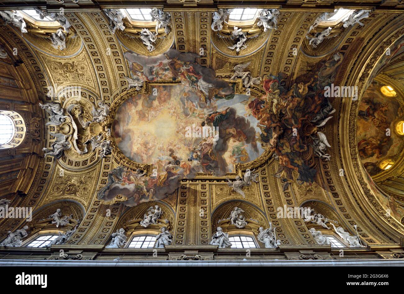 Italien, Rom, Chiesa del Gesù (Kirche Jesu), Deckengemälde 'Trionfo del Nome di Gesù' von Giovanni Battista Gaulli, auch bekannt als Baciccio Stockfoto