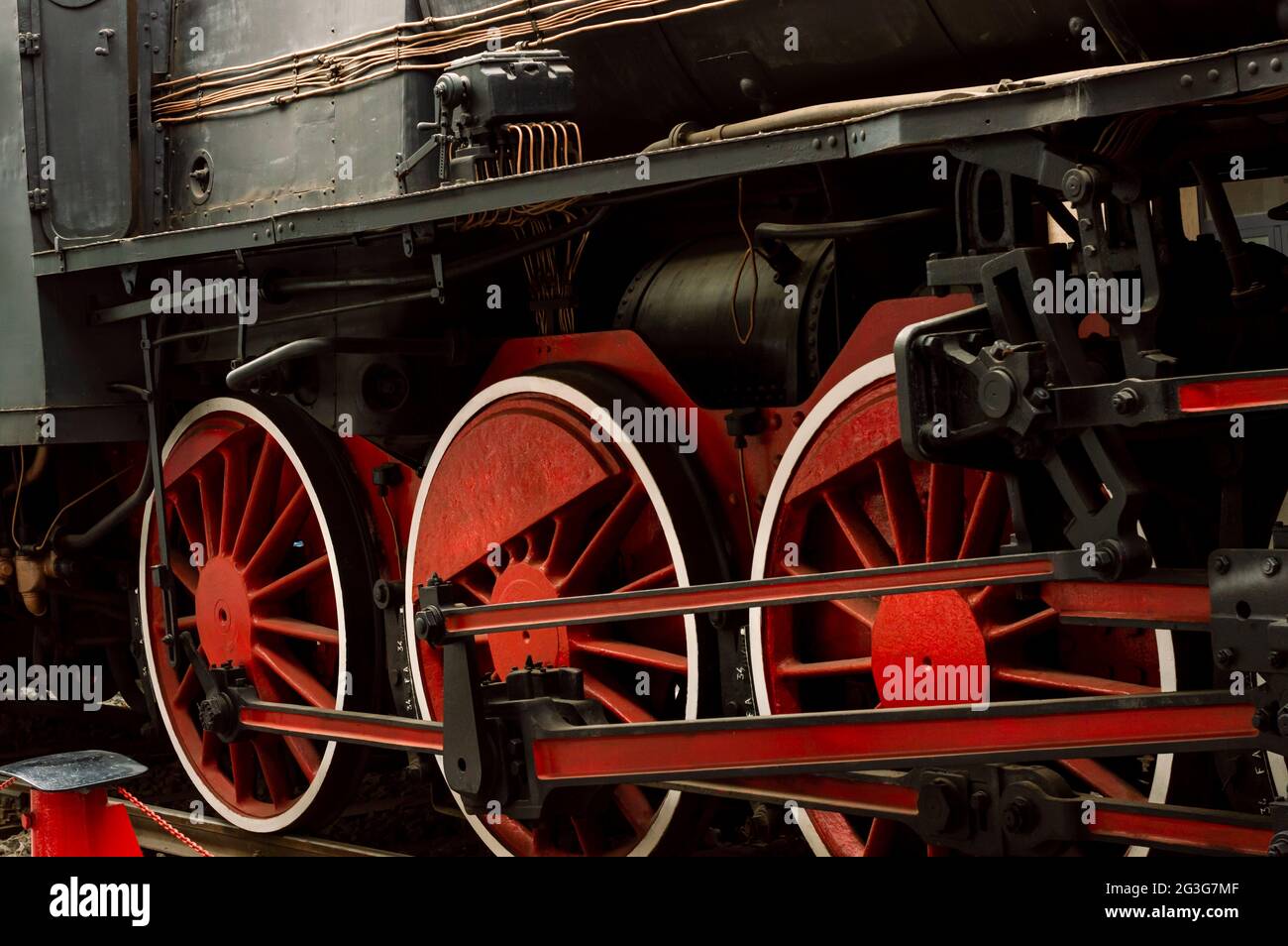 Alte Vintage schwarz und rot Räder Dampflokomotive Stockfoto