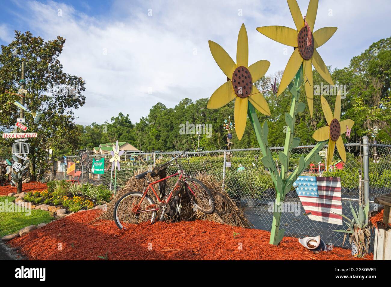 Der Green House Nursery ist laut seinem Besitzer das „Plant Disneyland“, der die 19 Hektar großen Gärten und Baumschulen mit phantasievollen und lustigen Pflanzen gefüllt hat Stockfoto