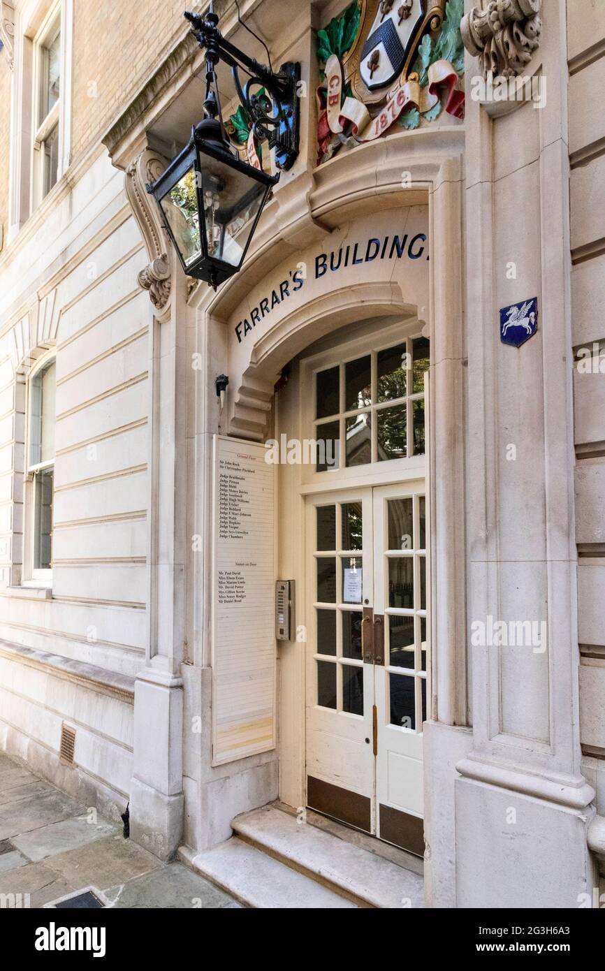 LONDON ENGLAND AUFWENDIGE TÜR FARRAR'S GEBÄUDE BARRISTERS KAMMERN TEMPEL Stockfoto