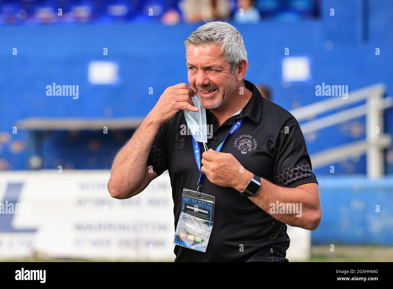 Daryl Powell Cheftrainer von Castleford Tigers kommt am Mobile Rocket Stadium an Stockfoto