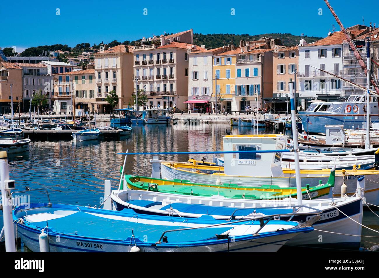 Boote im Hafen von La Ciotat, Südfrankreich Stockfoto