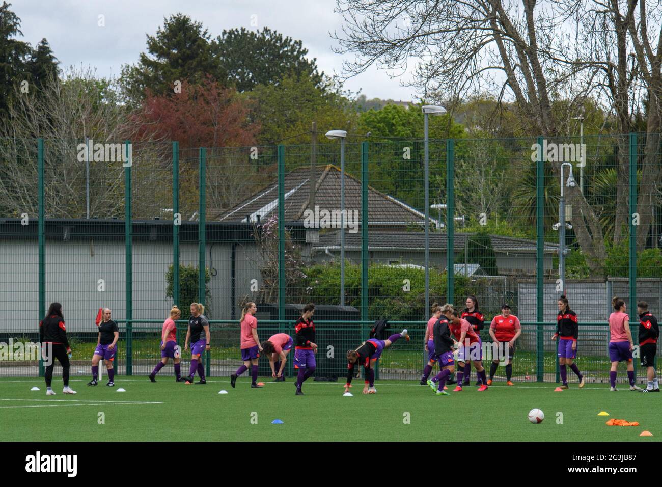 Ystrad Mynach, Wales 16. Mai 2021. Orchard Welsh Premier Women's League-Spiel zwischen den Damen des Cascade Youth Club und Abergavenny Women. Stockfoto