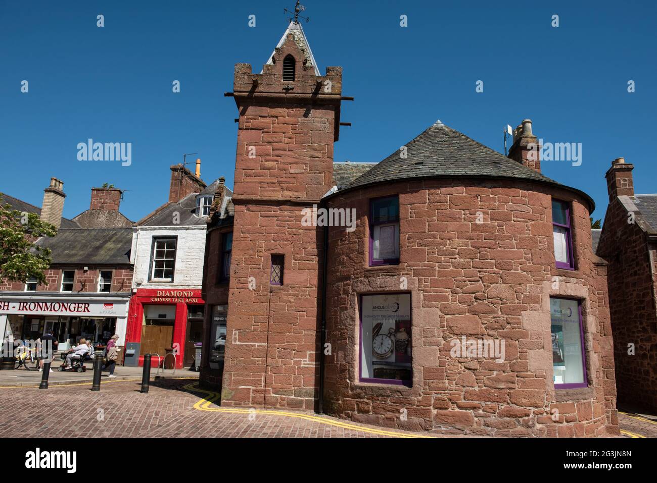 Tor zum Glens Museum, Kirriemuir, Angus, Schottland. Stockfoto