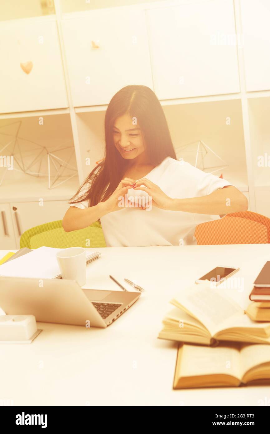 Asiatische Studentin Kommunikation Stockfoto
