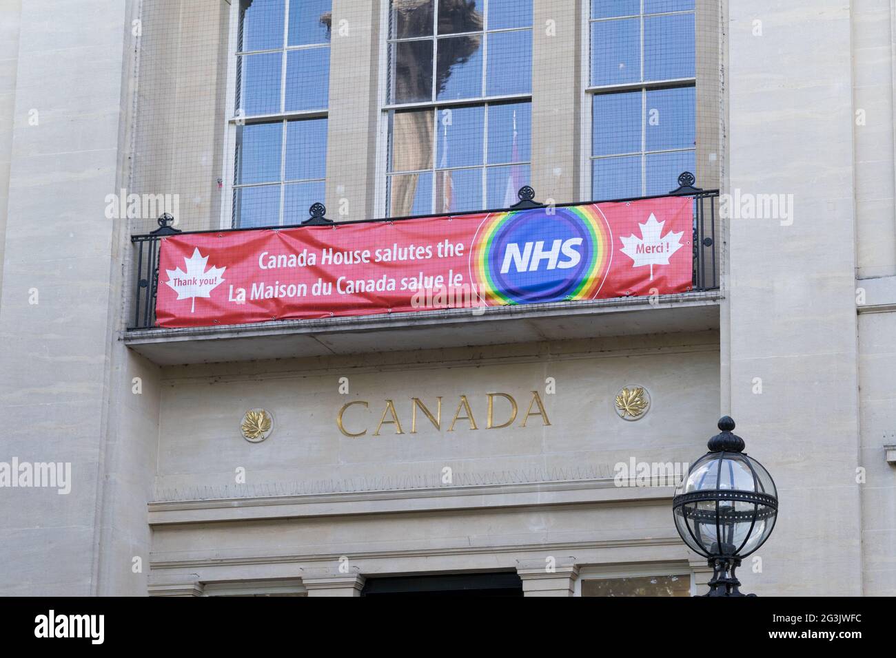Canada House begrüßt NHS, danke, London, Trafalgar Square, England Stockfoto