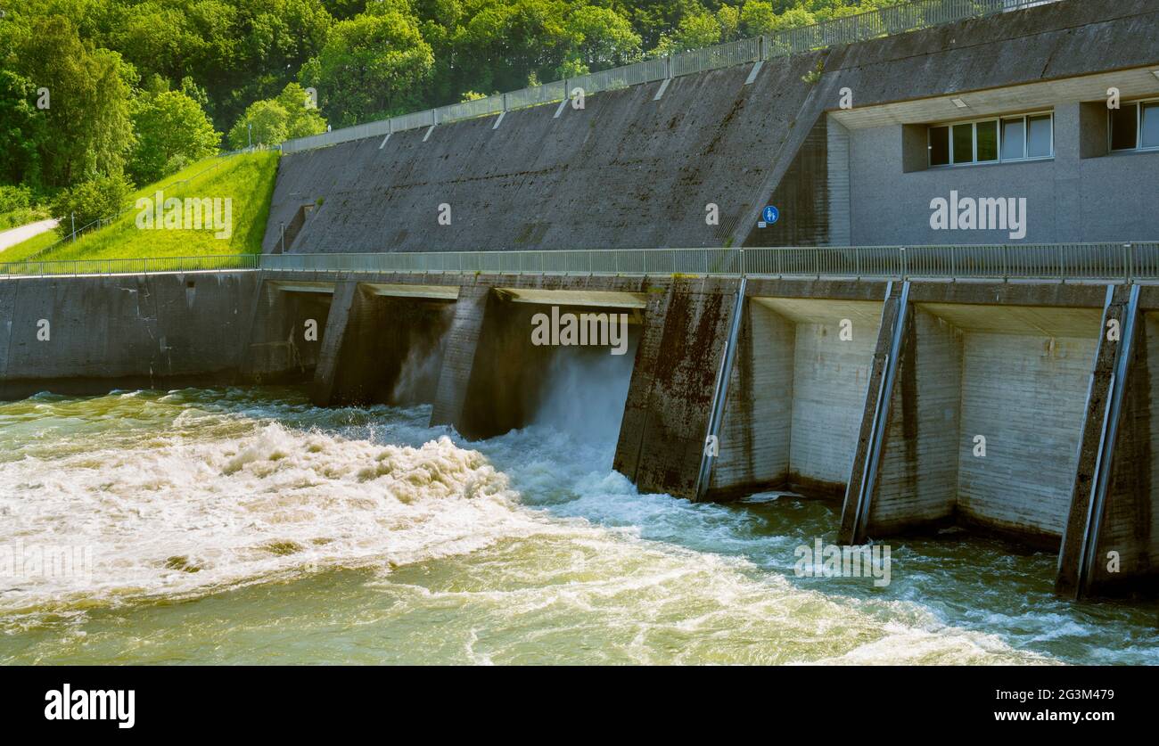 Wasserkraftwerk am Lech in Deutschland Stockfoto