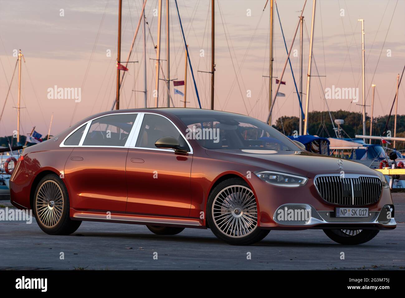 Mercedes-Maybach S-Klasse Limousine auf dem Marina-Parkplatz Stockfoto