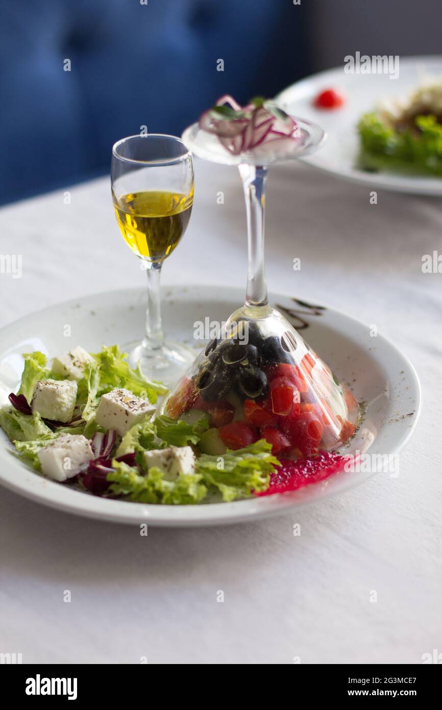Schön und lecker Essen auf dem Teller Stockfoto