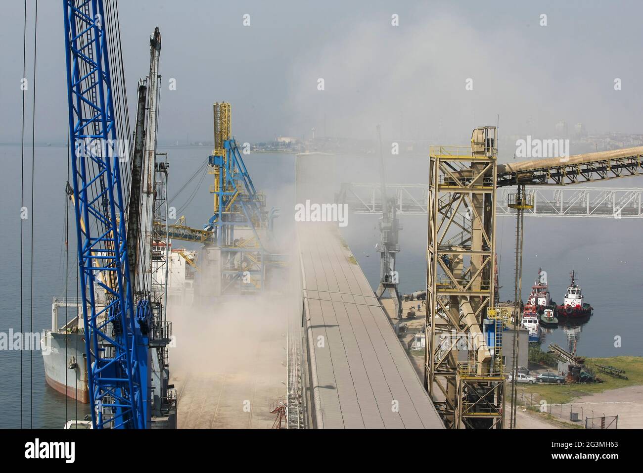 Ansicht der Tuzla Werft in Istanbul, Türkei Stockfoto