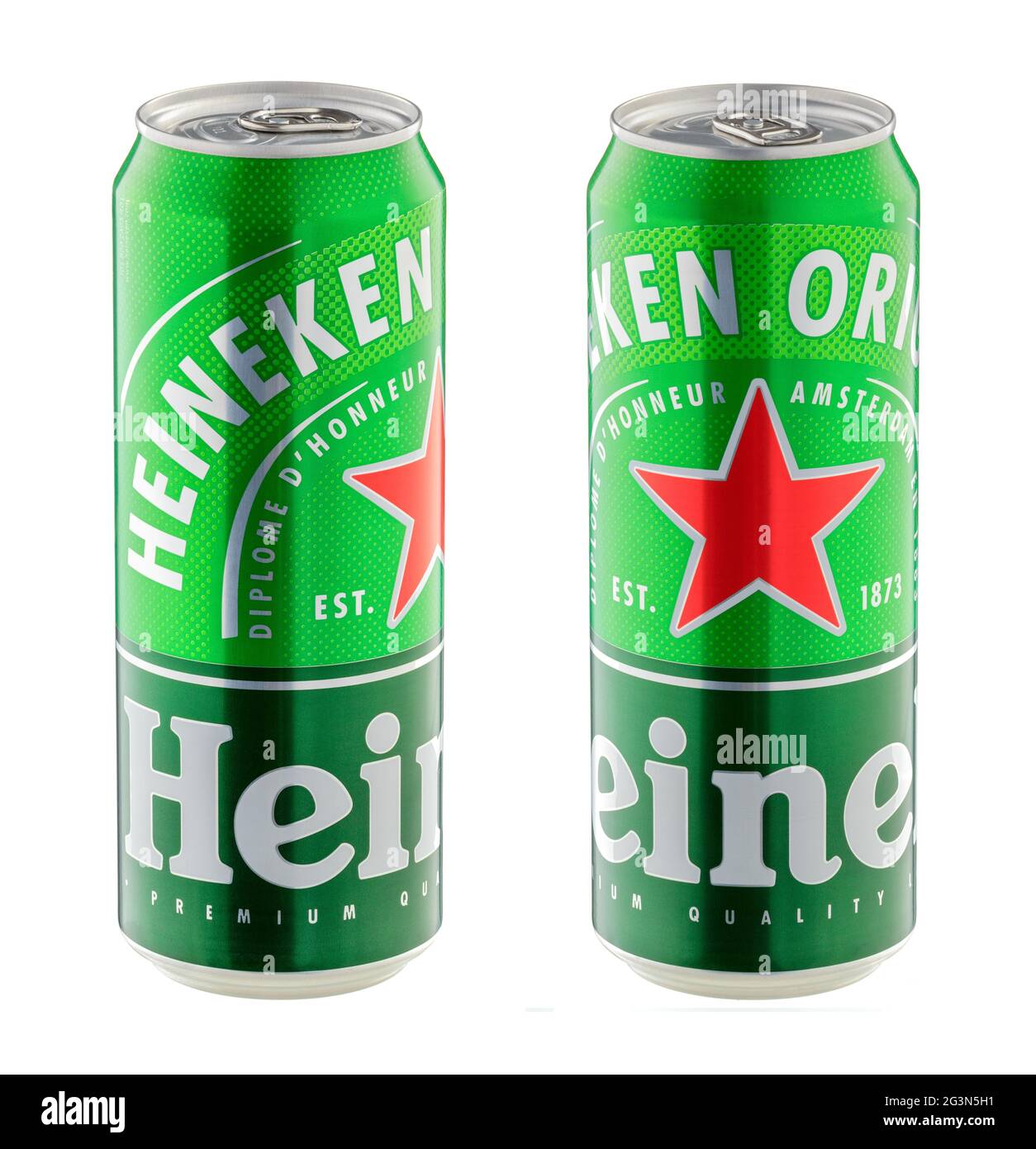 Heineken-Bierdosen schließen isoliert auf weißem Hintergrund - Wolgograd, Russland - 03. Juni 2021 Stockfoto